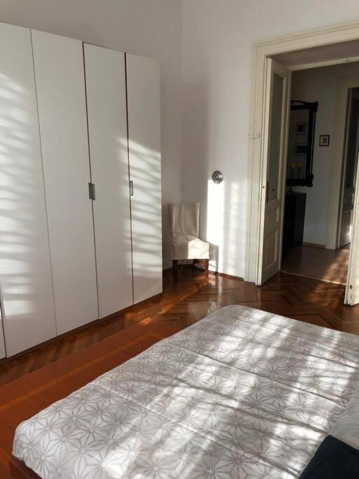 Apartman Lovely 3-bedroom In Center Of *