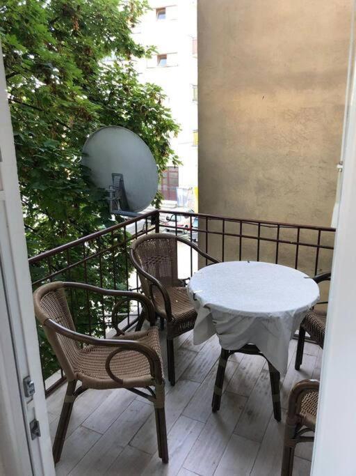 Lovely 3-bedroom In Center Of Pola